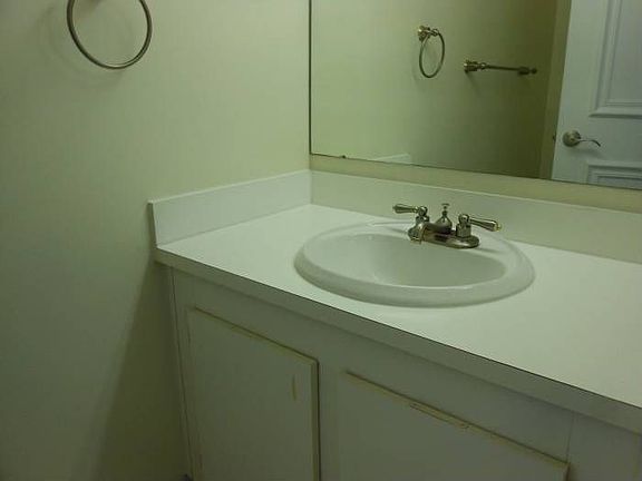 4th image of 236 Foxtail Dr APT E