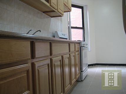 2nd image of 825 Walton Ave APT 3D