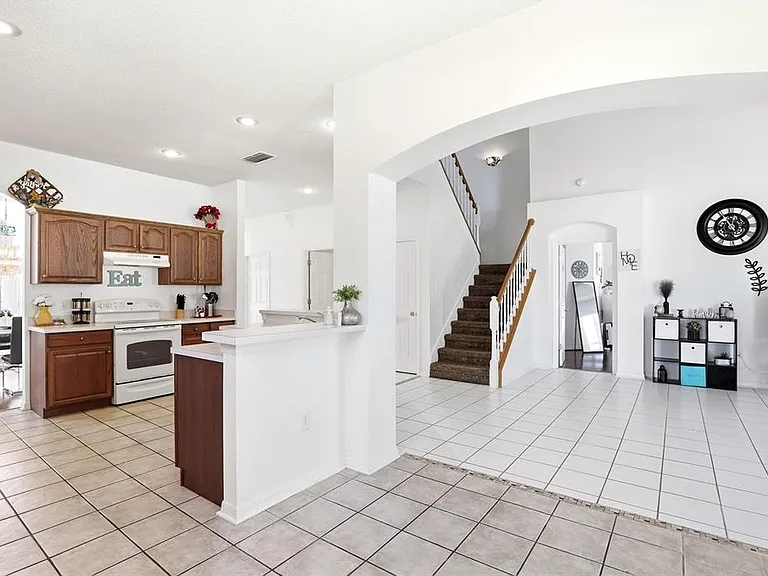 130 Westmoreland Cir — Photo 11