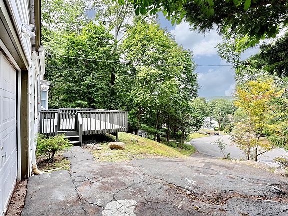 3rd image of 40A Woodland Dr