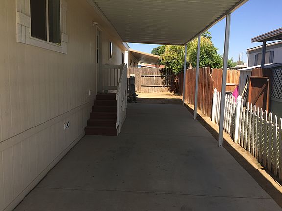 3rd image of 220 Vivian Ln