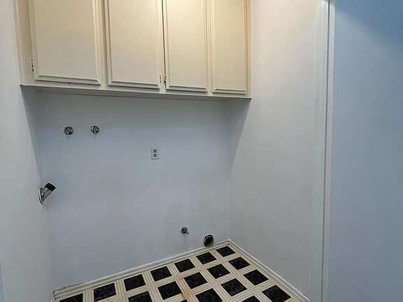 4th image of 9800 Vesper Ave Unit 60