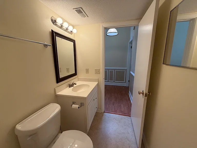 41 Greenside Ln — Photo 24