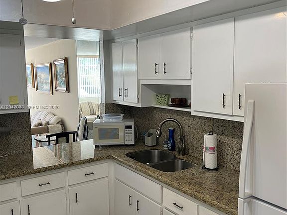 5th image of 1351 NE Miami Gardens Dr APT 222E