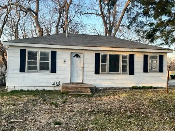 506 E Chestnut St, Harrisonville, MO 64701