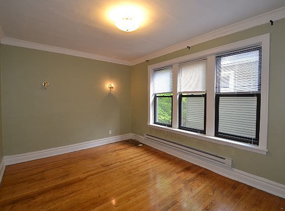 5th image of 3935 N Janssen Ave APT 1W
