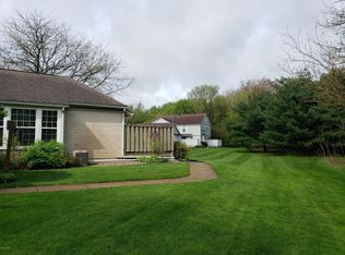 3507 Shadow Bend Dr APT A, Kalamazoo, MI 49048