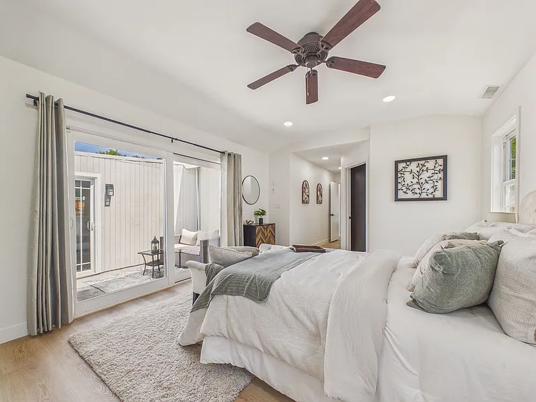 7425 Brighton Dr — Photo 10