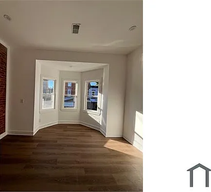 2933 N 12th St #B — Photo 1