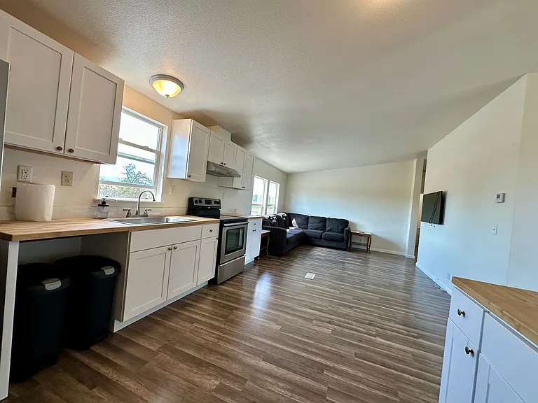 14124 Marsha Way — Photo 8