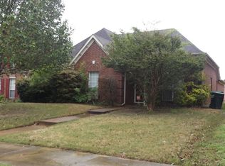 810 N Ericson Rd, Cordova, TN 38018