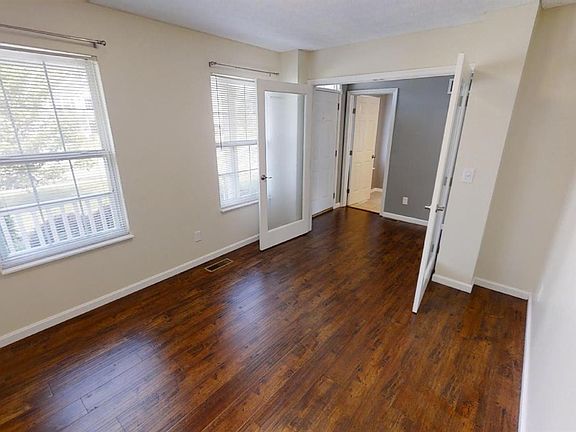 5th image of 962 Grandstone Ct