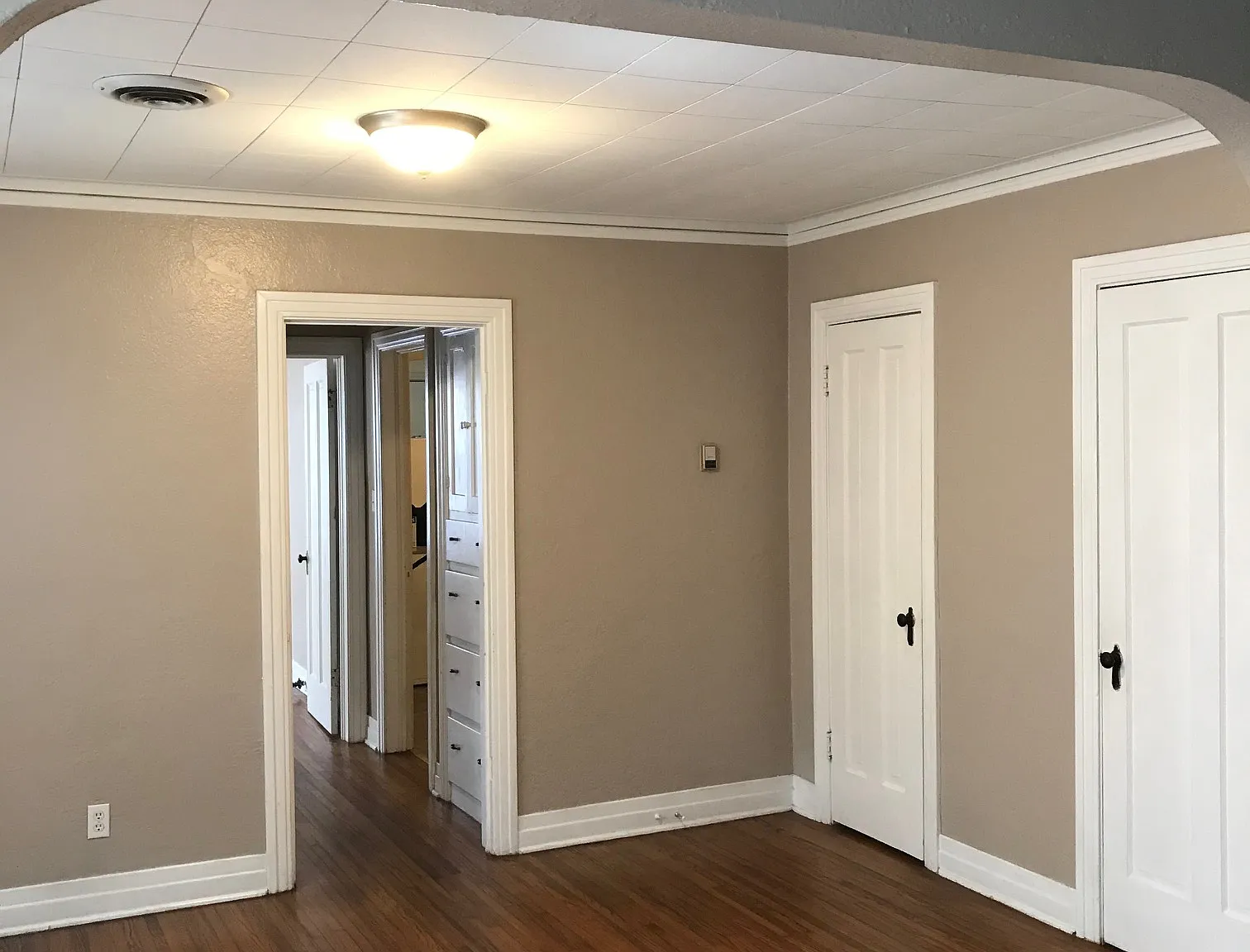1 bed, 895 sqft, $900 — Photo 3