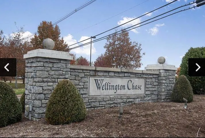 600 Vincent Way #2305