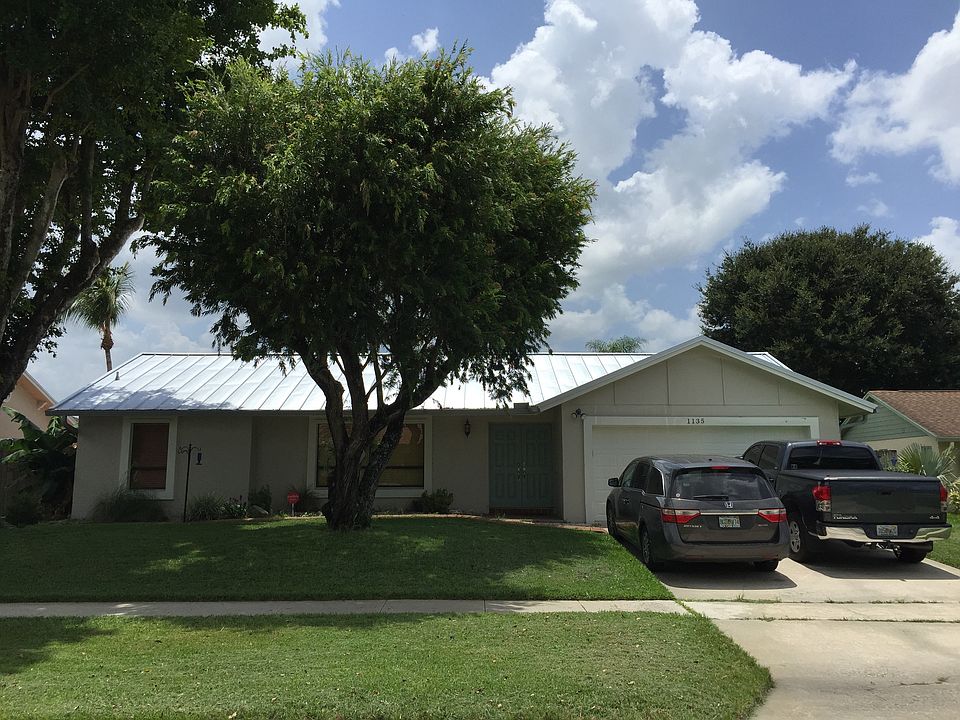 2nd image of 1135 Essex Dr