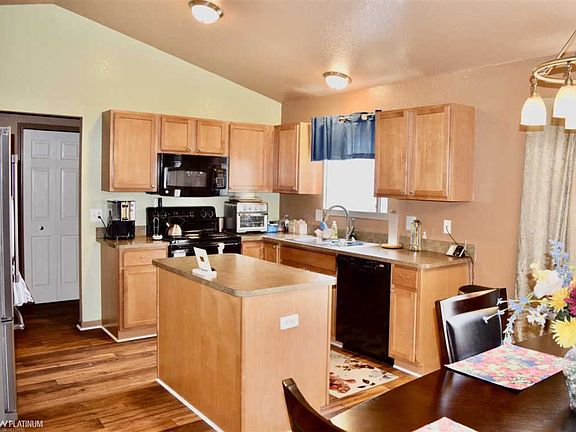 2nd image of 57542 Rosecrest St #199
