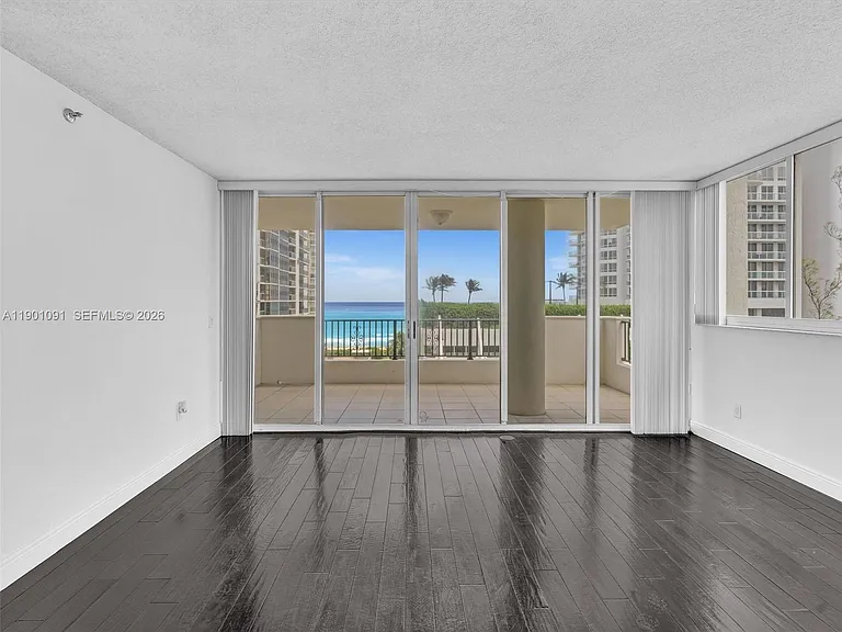 6422 Collins Ave #701 — Photo 37