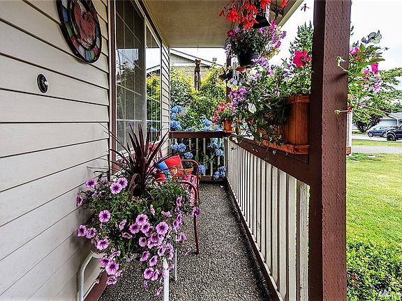2nd image of 3328 48th Avenue Ct NE