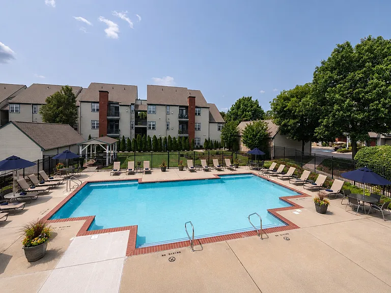 Bishops View Apartments and Townhomes — Photo 11