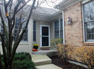 988 Ginger Ln #A, Geneva, IL 60134