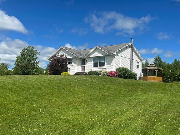 2nd image of 140 Mountain View Dr