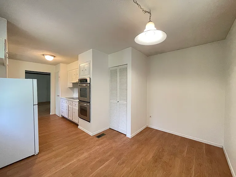 1960 Seven Pines Dr — Photo 15