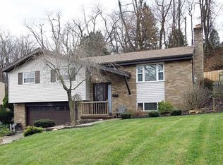 7102 Dumbarton Pl, Bethel Park, PA 15102
