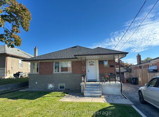 99 Jay St, Toronto, ON M6L 2M3