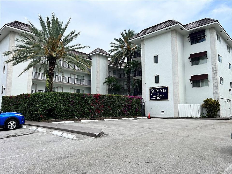 1st image of 924 SE 2nd Street #12