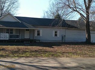 107 Missouri St, Hindsboro, IL 61930