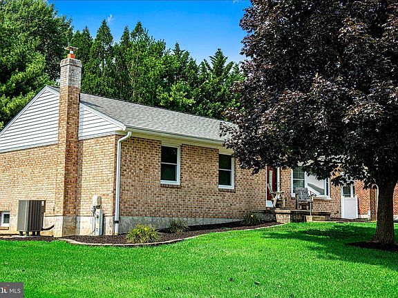 4th image of 619 Flintlock Dr