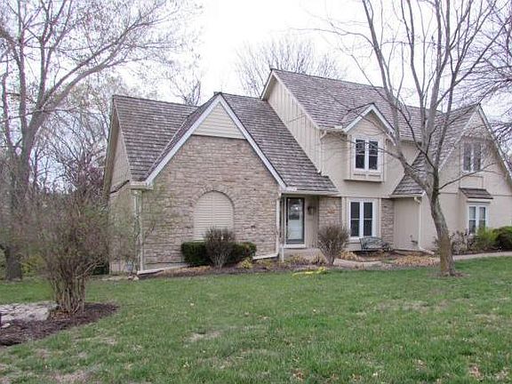 2nd image of 2320 W 162nd St