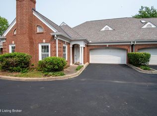 5933 Ashwood Bluff Dr, Louisville, KY 40207