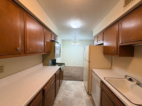 5th image of 1804 16th St APT 304