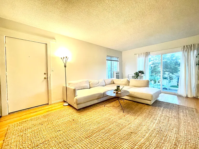 1722 Armacost Ave #4 — Photo 6