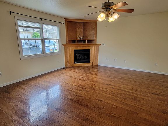 2nd image of 134 Donna Ave