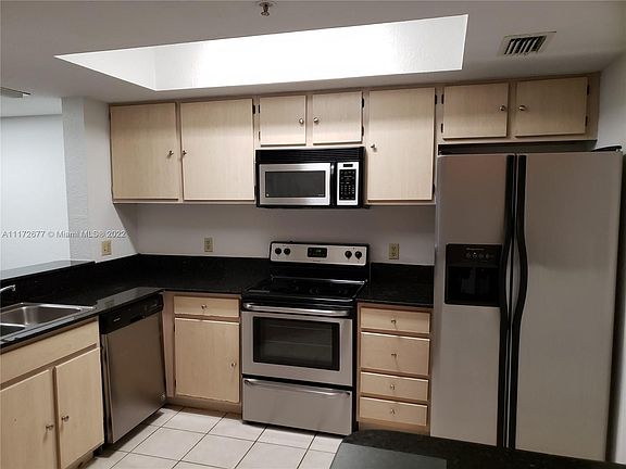 5th image of 705 SW 148th Ave APT 213