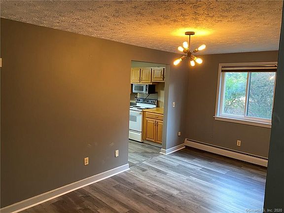 4th image of 4 Amato Dr APT A