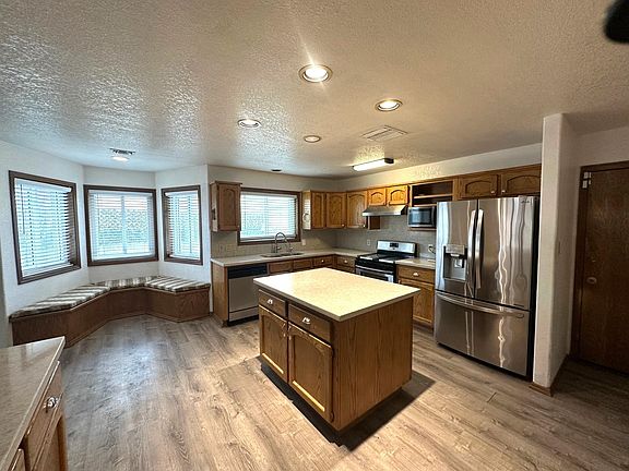 5th image of 1319 W 18th Pl