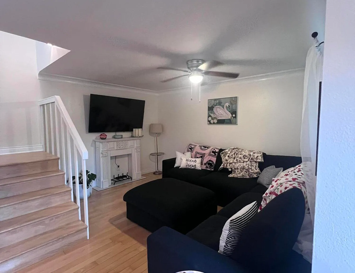 3 bed, 2.5 bath, 1326 sqft, $2,700 — Photo 3