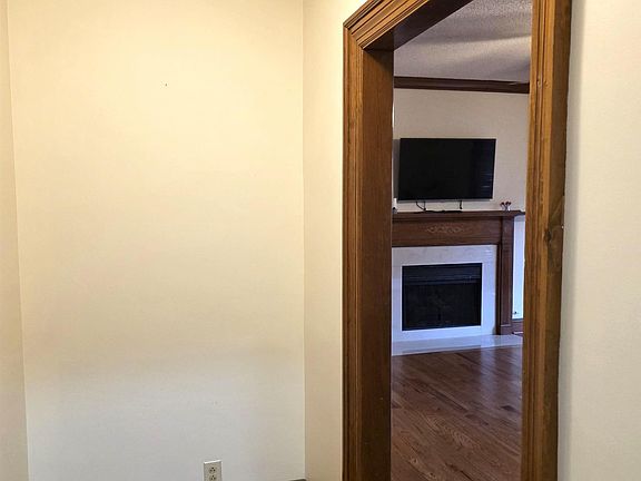5th image of 175B Corbin Ave