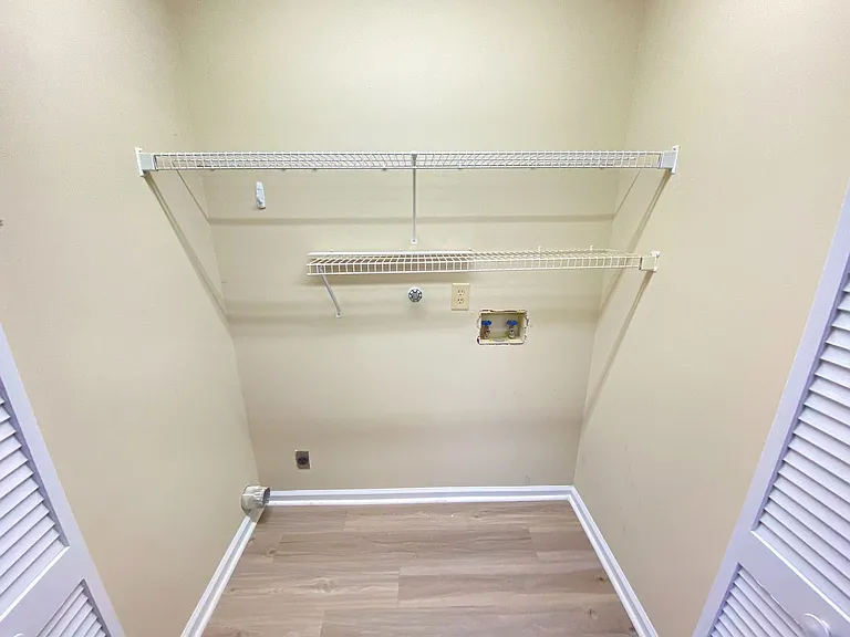 534 Wright Ave — Photo 6
