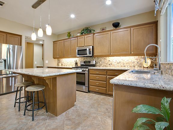 5th image of 2249 N Tommy Ct