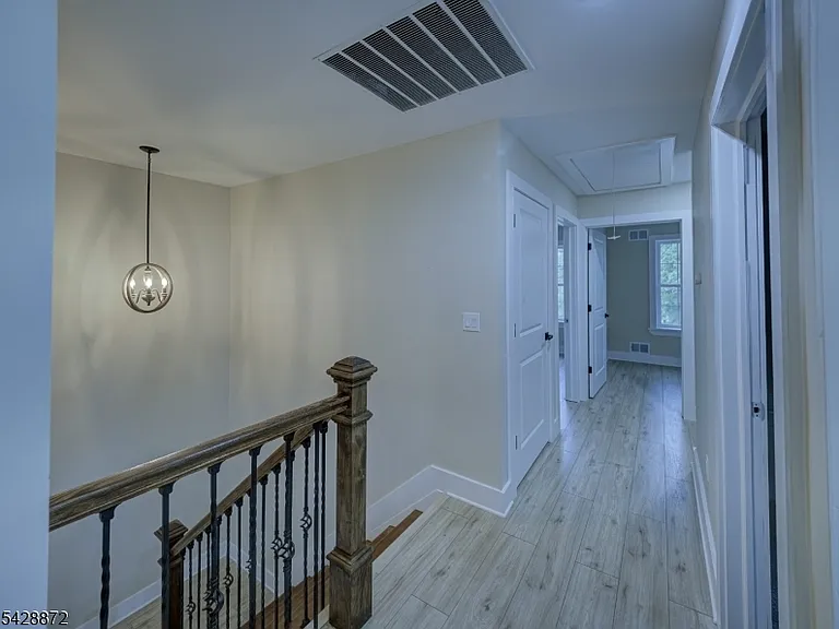 8 Travers Ave — Photo 14