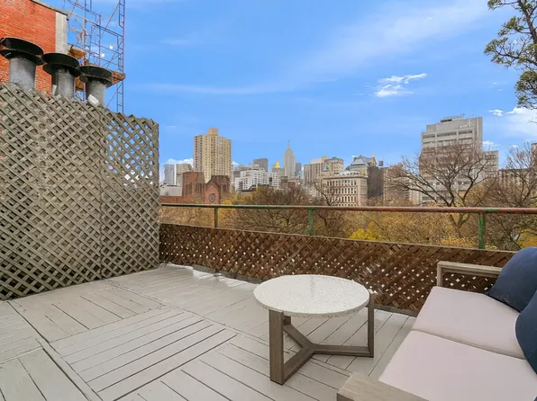 310 East 15th Street image 9 of 12