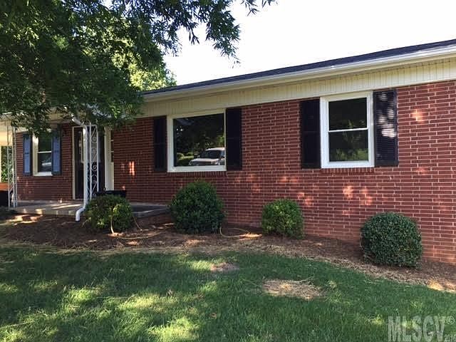1st image of 3344 Hillcrest Dr