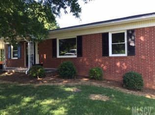 3344 Hillcrest Dr, Claremont, NC 28610