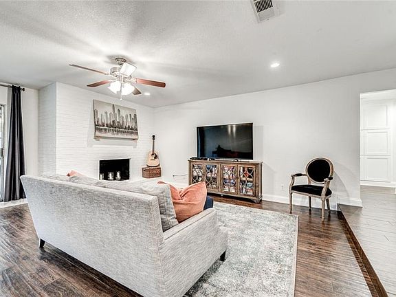 5th image of 604 Parker Dr