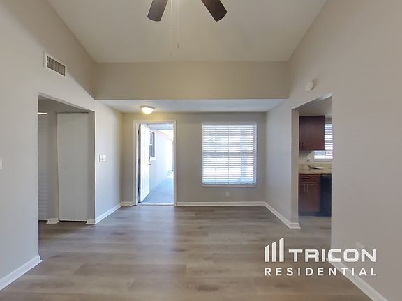 3rd image of 202 Nita Dr