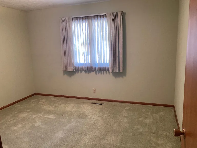 4924 Cresthaven Dr — Photo 12
